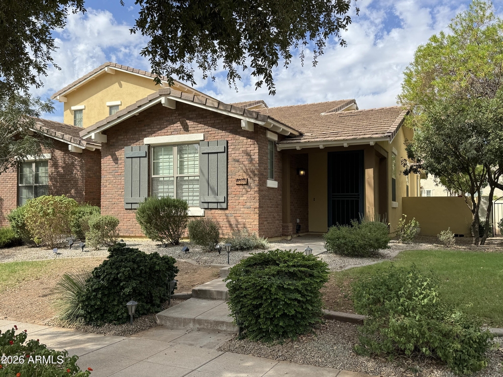 13394 N 151st Drive - Photo 0