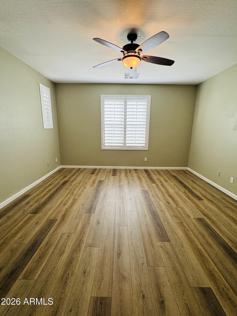 13394 N 151st Drive - Photo 9