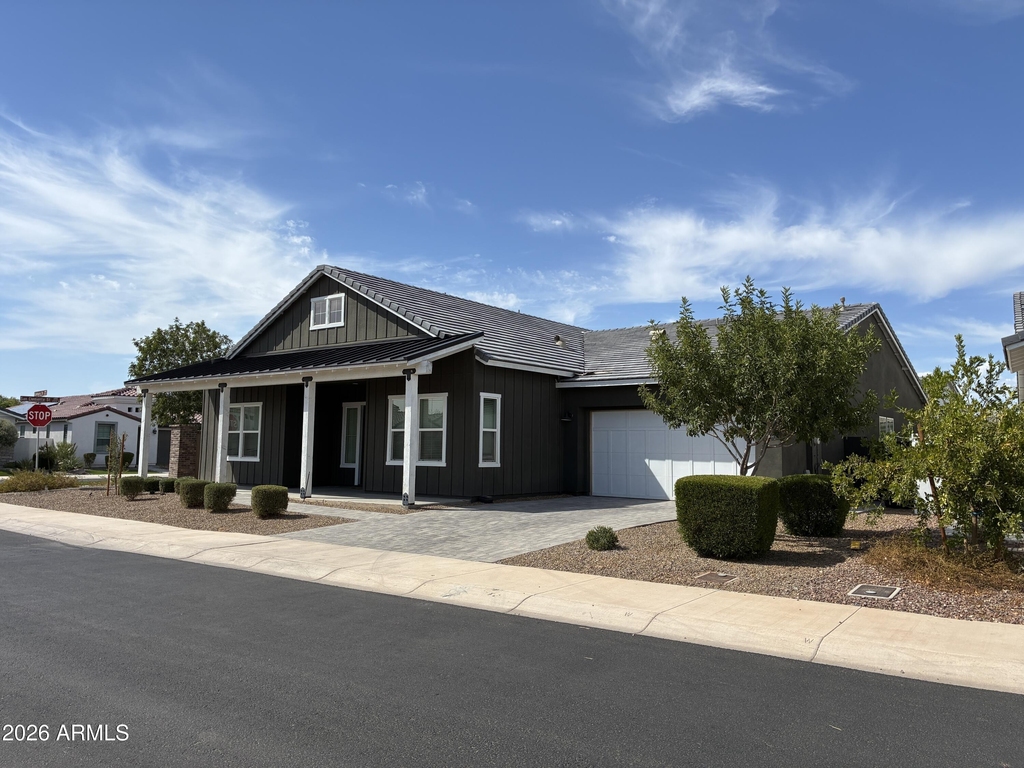 17250 W Edinburg Street - Photo 1
