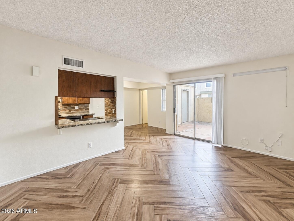5934 N 48th Lane - Photo 3