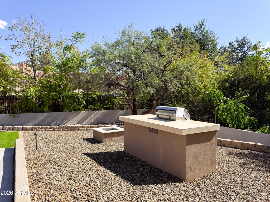 185 Sugarloaf Street - Photo 24