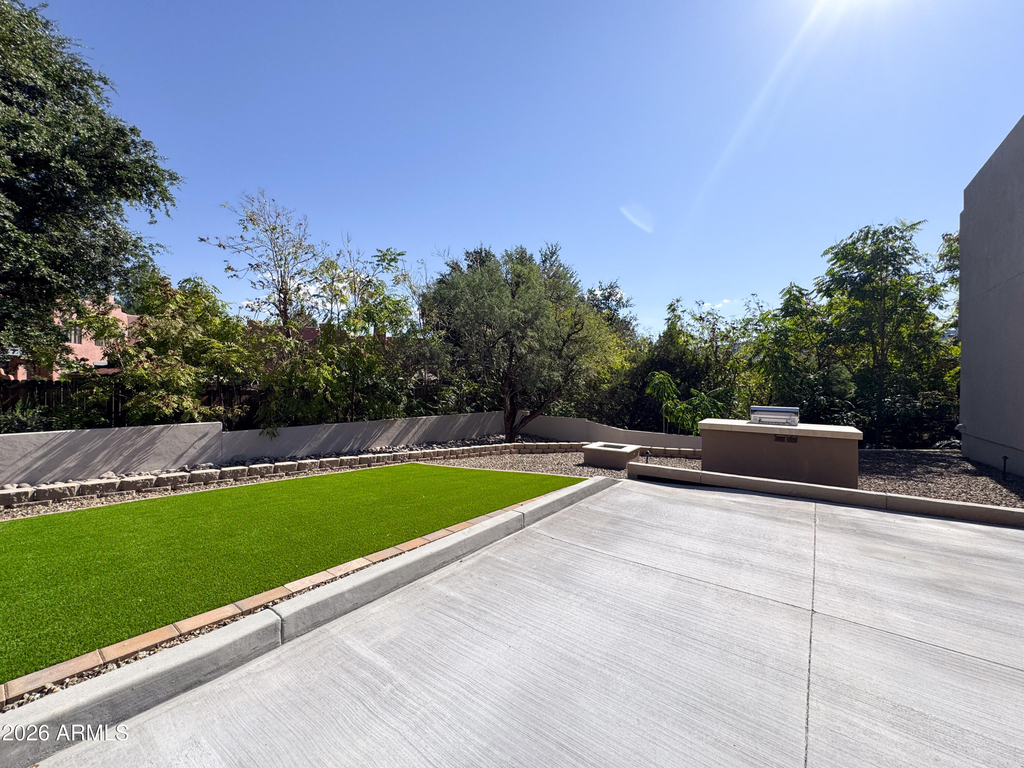 185 Sugarloaf Street - Photo 27
