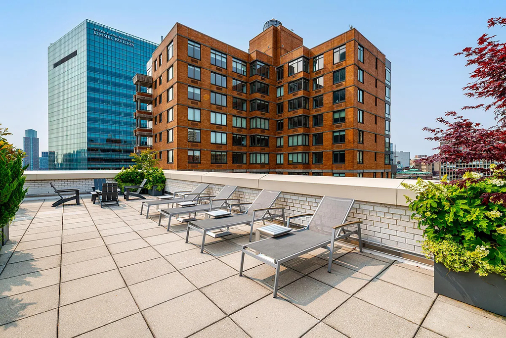 East 34th Street - Photo 4