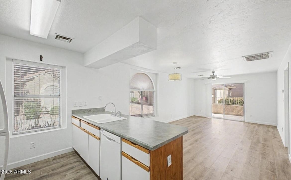 7040 W Olive Avenue - Photo 10