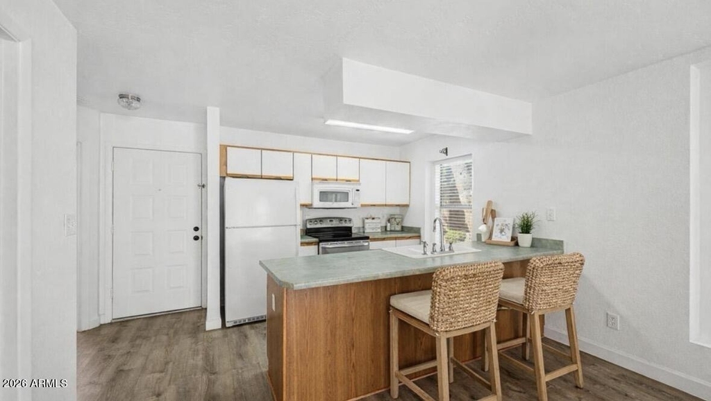 7040 W Olive Avenue - Photo 8