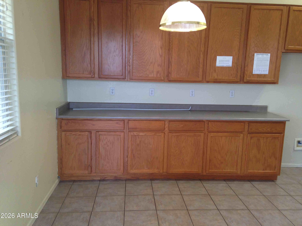 2592 E Brooks Street - Photo 4