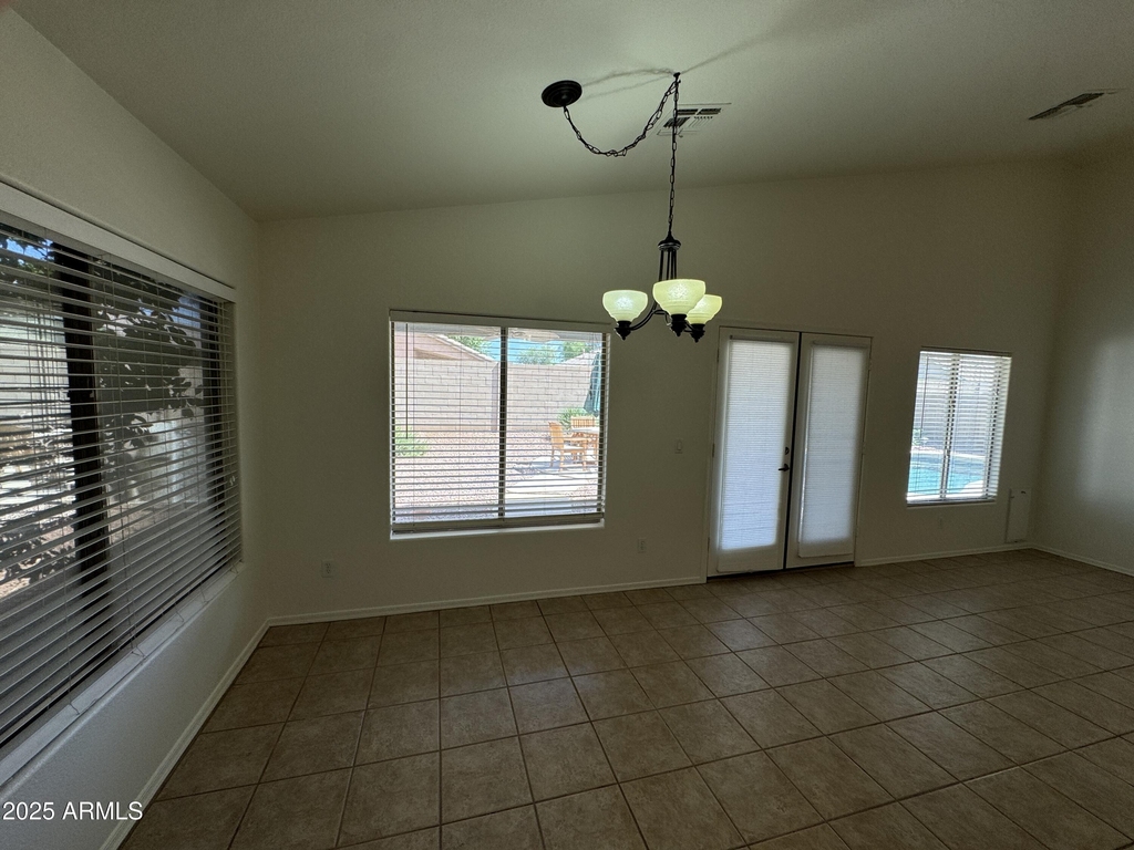3250 E Ford Avenue - Photo 5