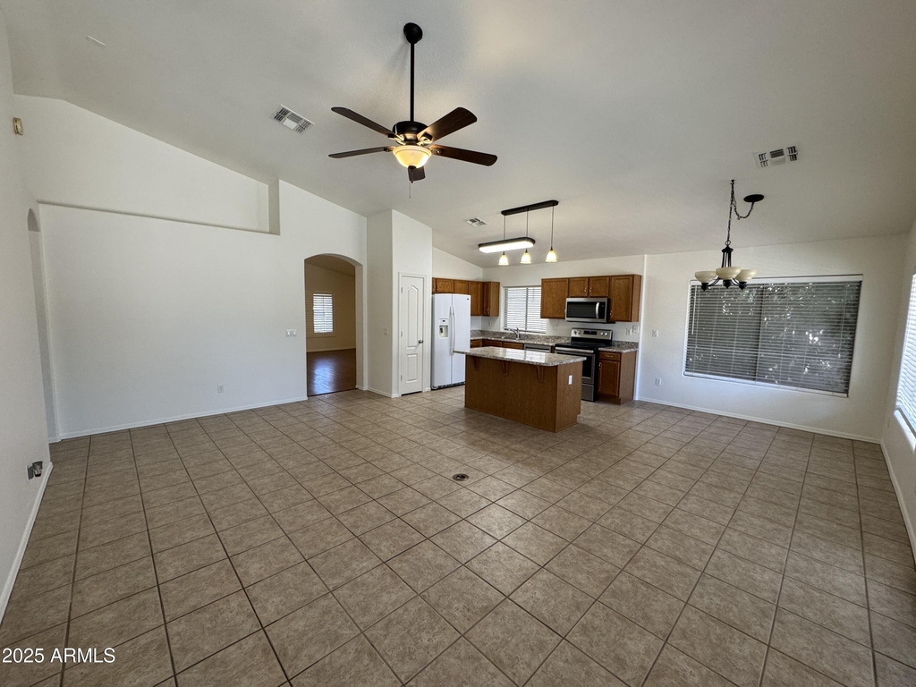 3250 E Ford Avenue - Photo 4
