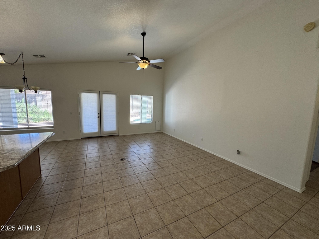3250 E Ford Avenue - Photo 3