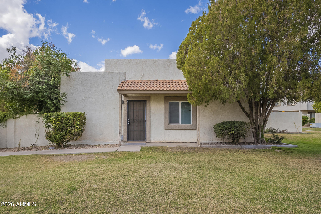 6126 N 79th Street - Photo 0