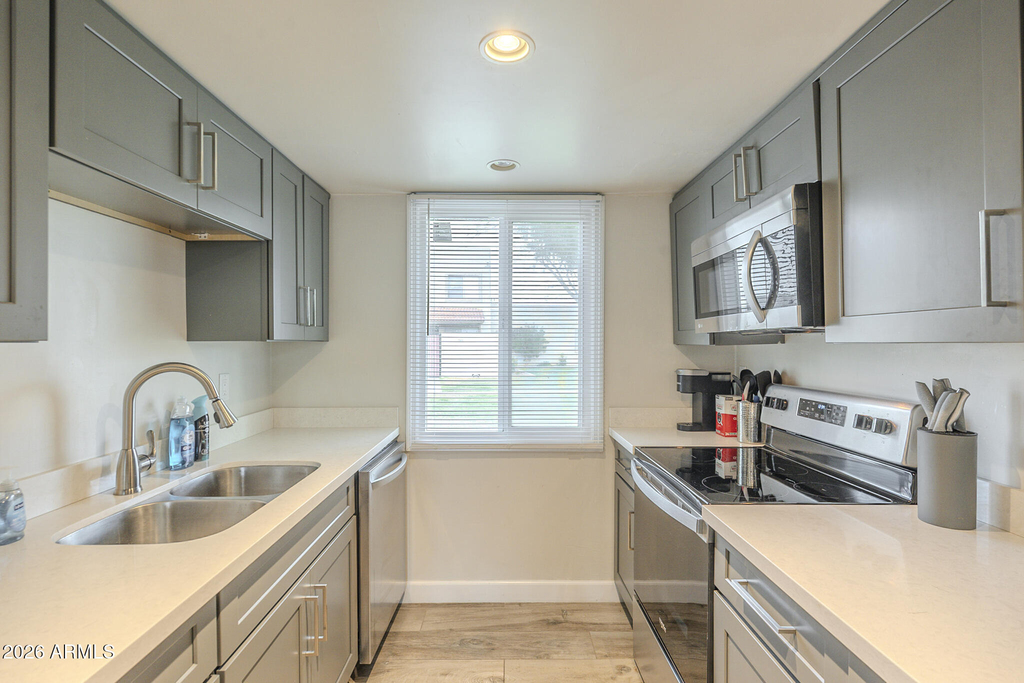 6126 N 79th Street - Photo 2