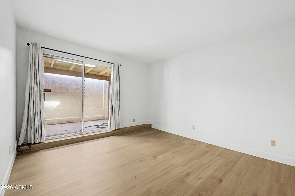 5207 S Hazelton Lane - Photo 12