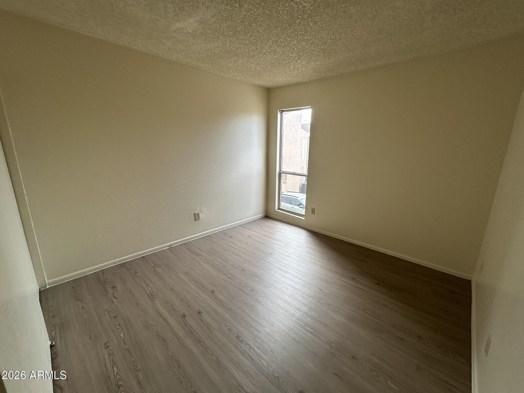 2652 E Oakleaf Drive - Photo 17