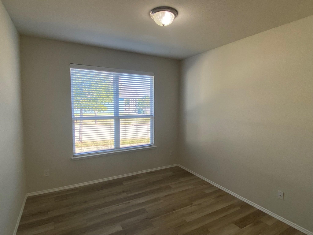 9145 Blackstone Drive - Photo 20