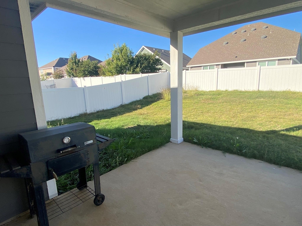 9145 Blackstone Drive - Photo 23
