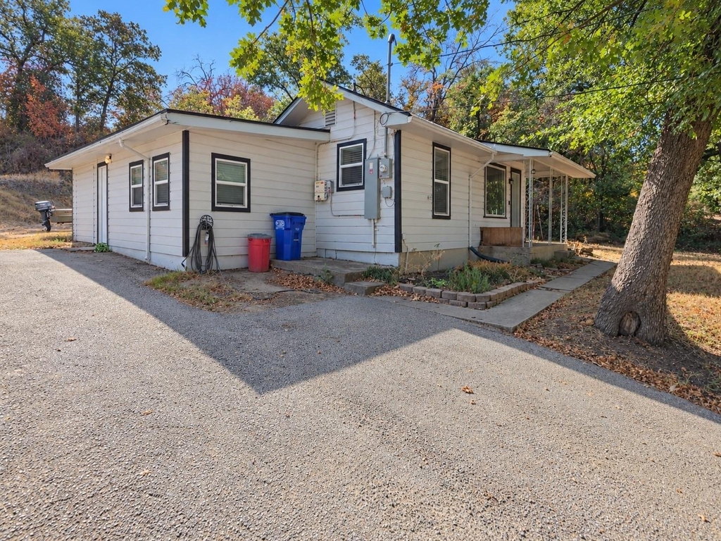636 E Columbia Drive - Photo 17