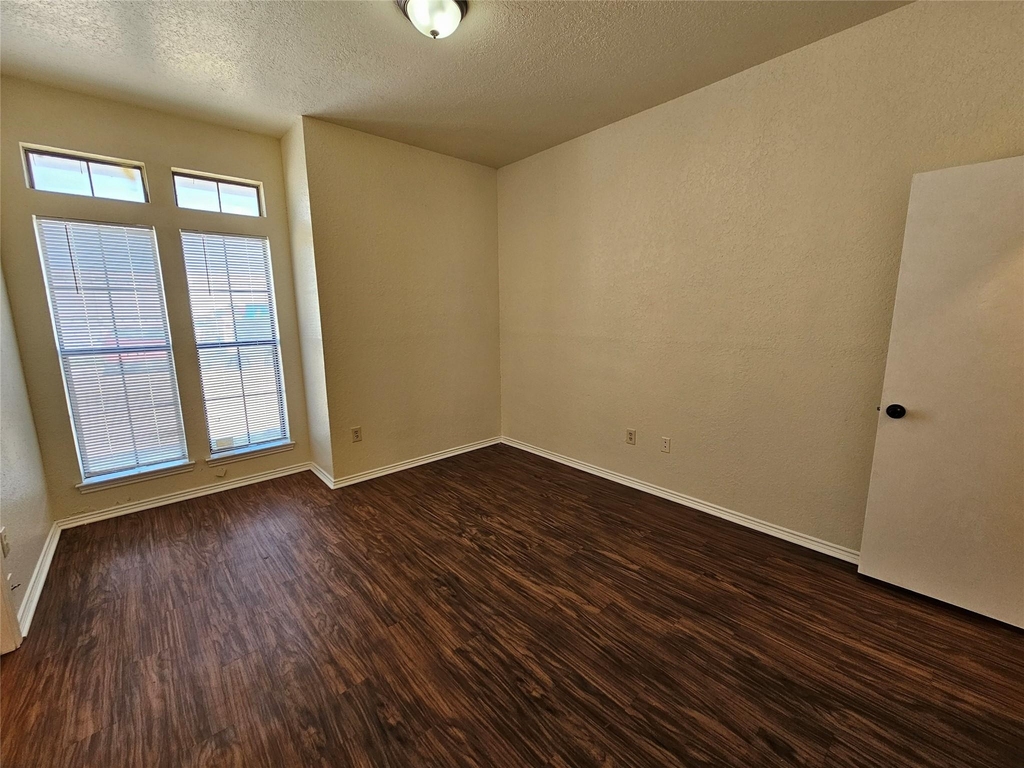 3125 Tudor Lane - Photo 17