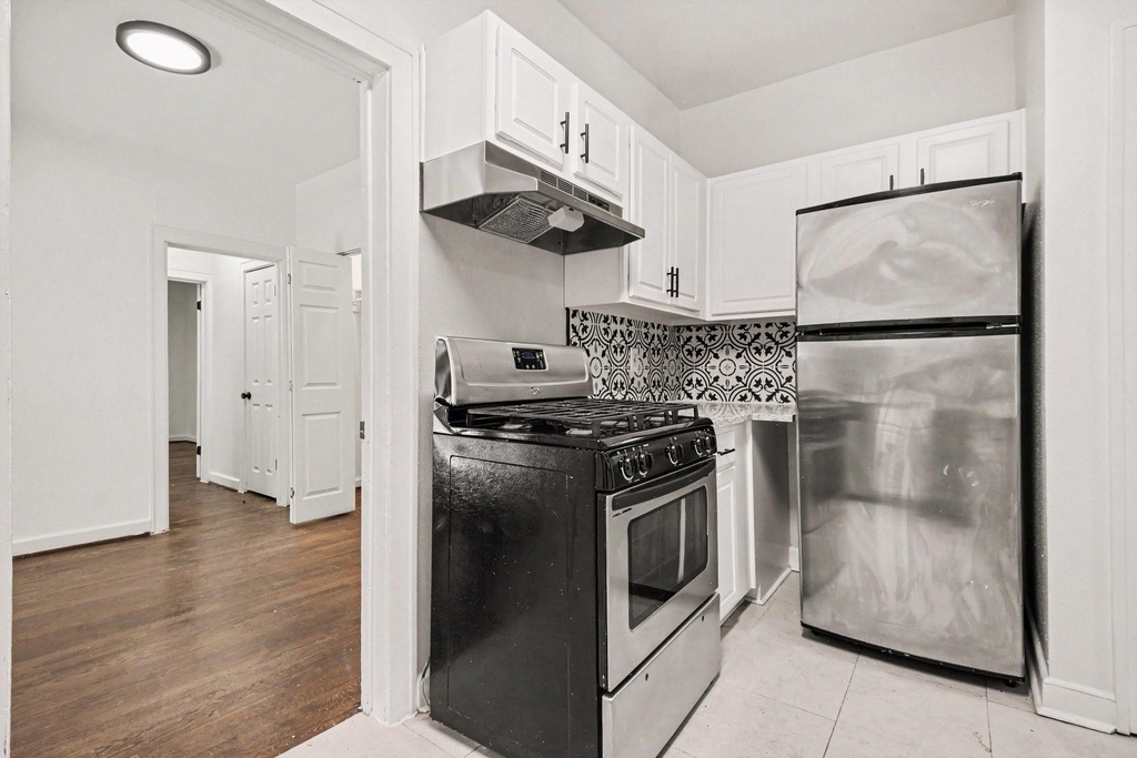 915 Annex Avenue - Photo 10