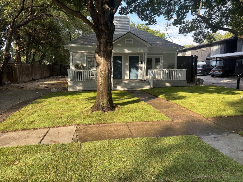 915 Annex Avenue - Photo 1