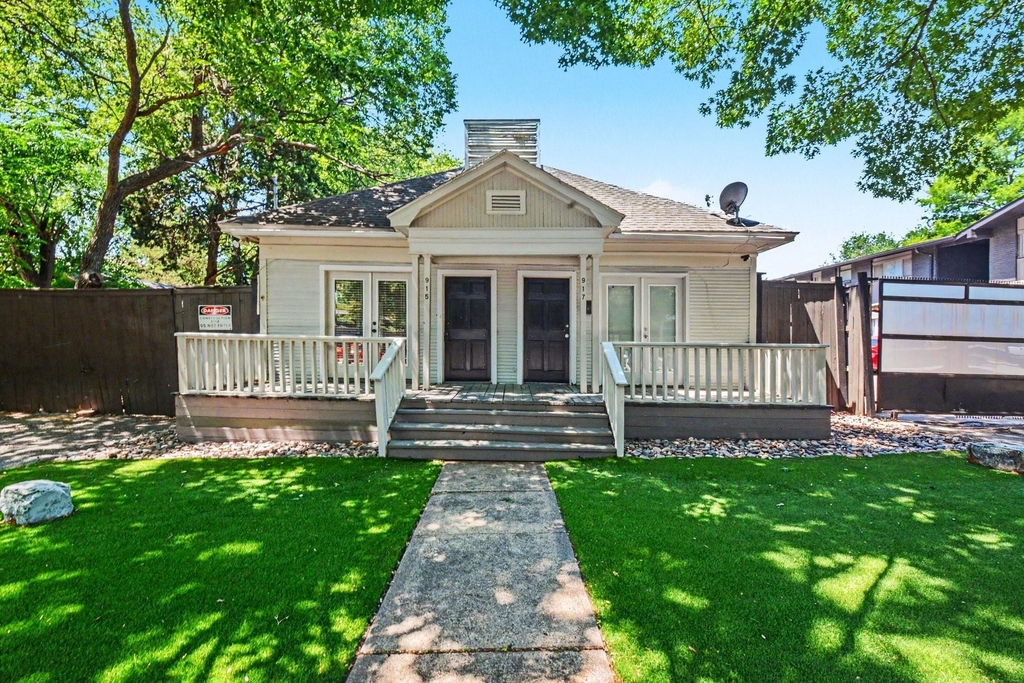 915 Annex Avenue - Photo 0