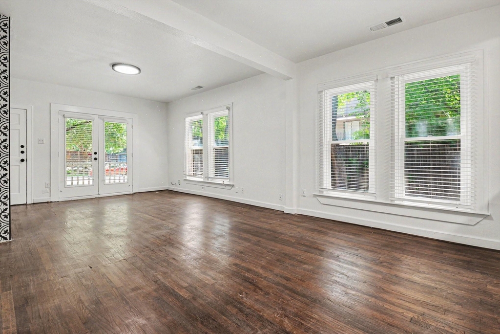 915 Annex Avenue - Photo 6