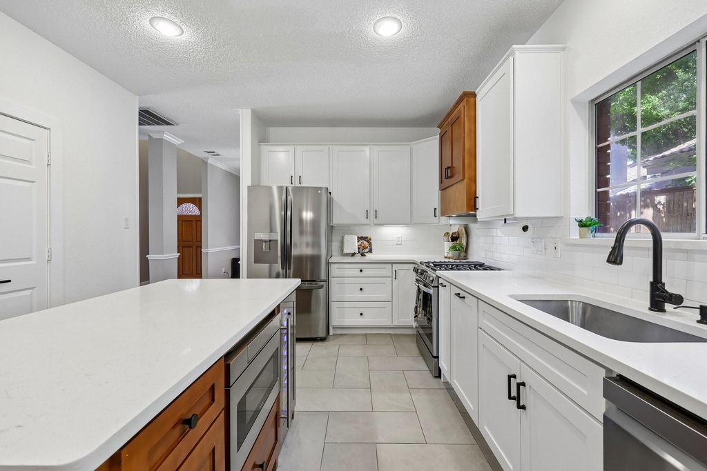 18765 Vista Del Sol - Photo 11