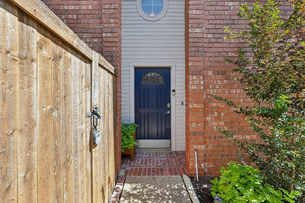 18765 Vista Del Sol - Photo 2