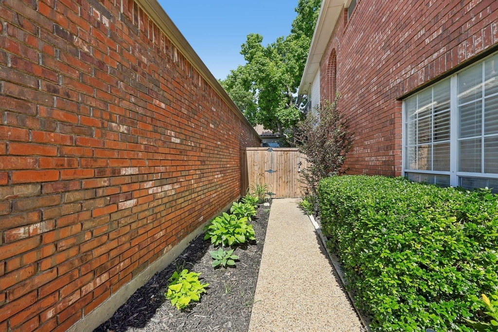 18765 Vista Del Sol - Photo 33