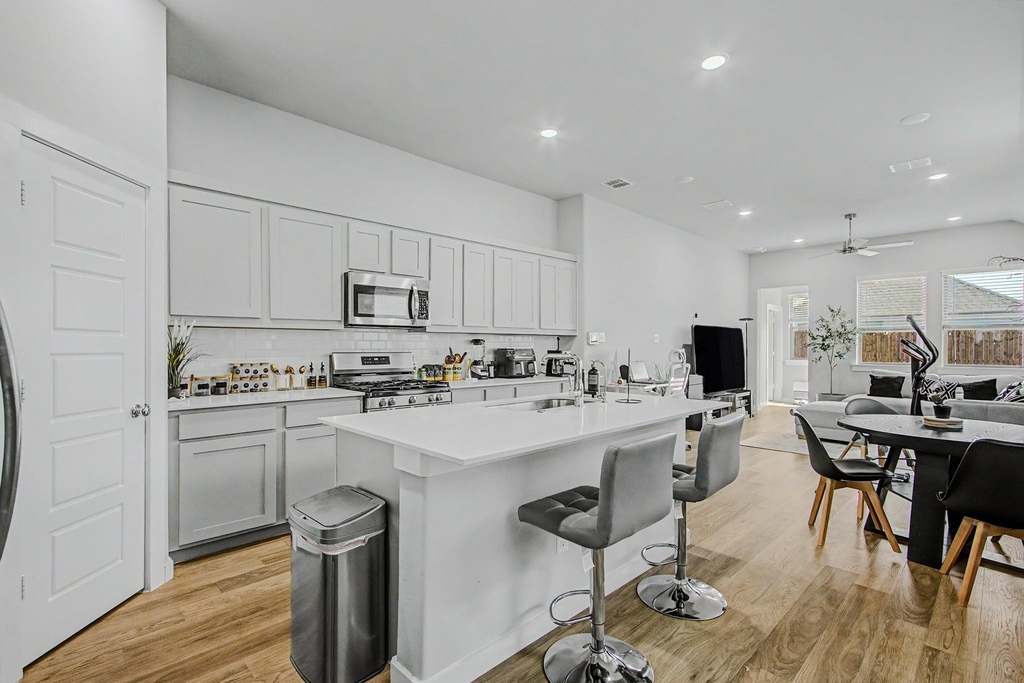 415 Travine Drive - Photo 15