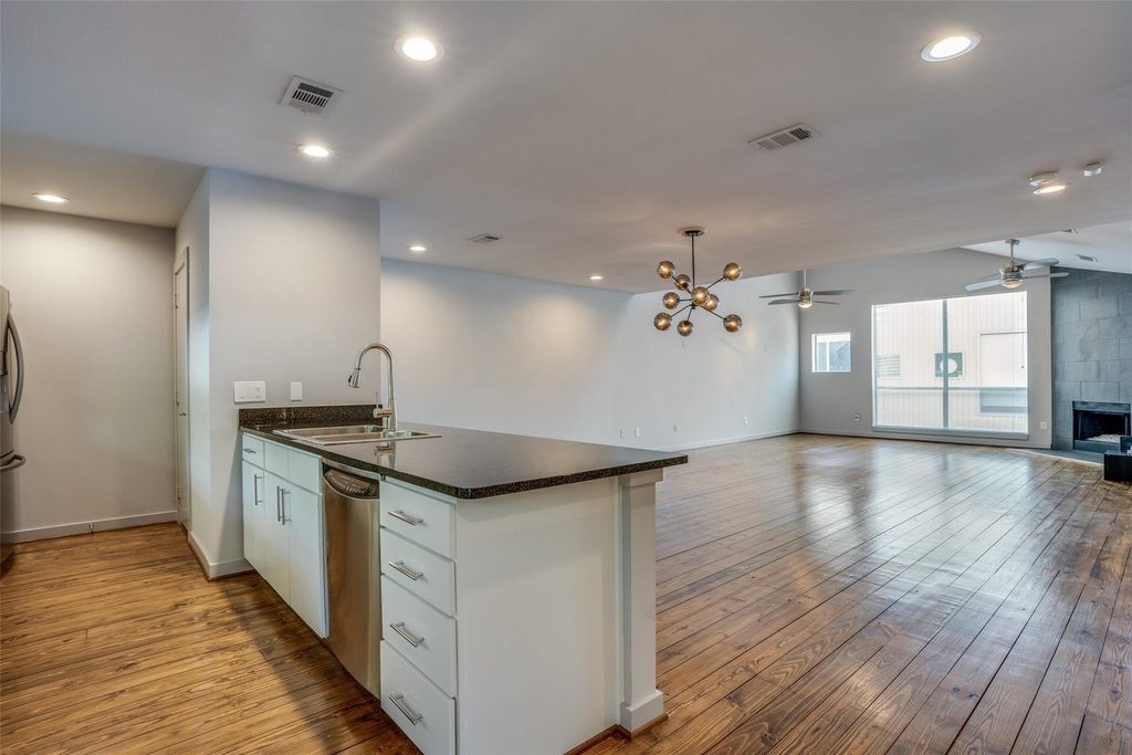 4213 Dickason Avenue - Photo 12