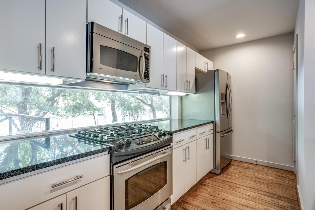4213 Dickason Avenue - Photo 13