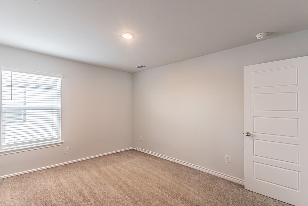 2421 Dahlia Drive - Photo 22
