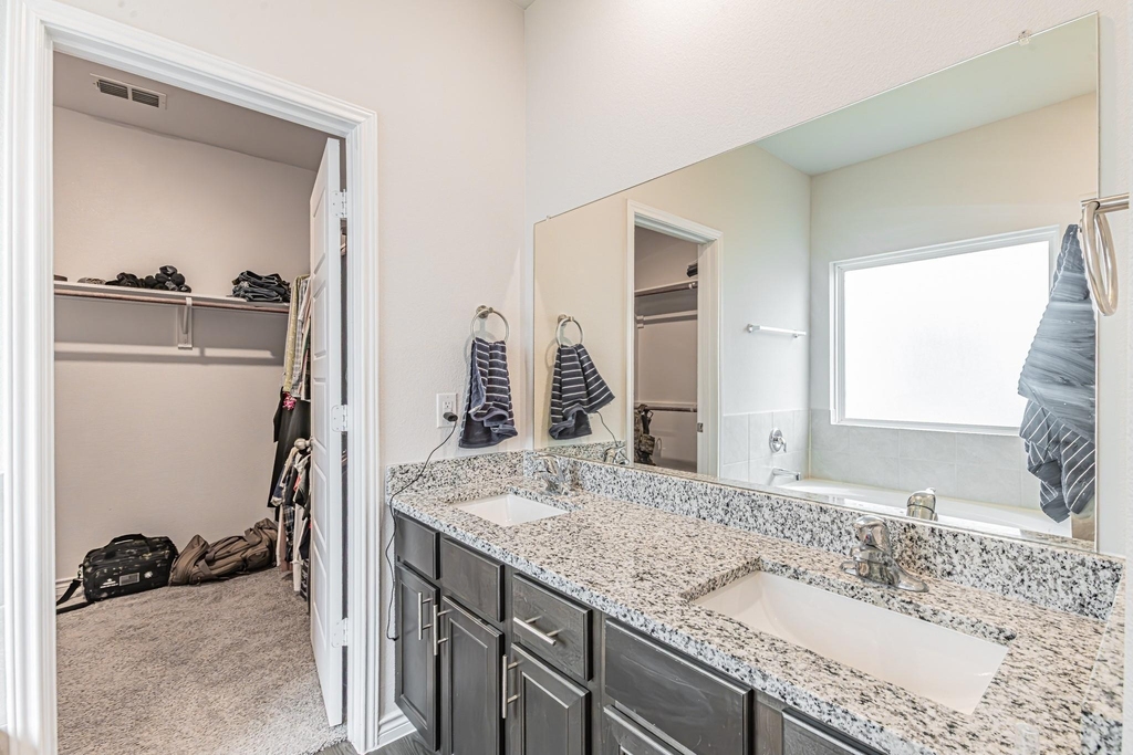 2421 Dahlia Drive - Photo 16
