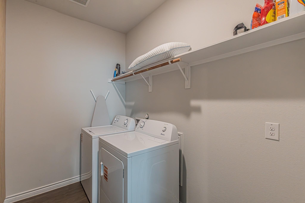 2421 Dahlia Drive - Photo 2