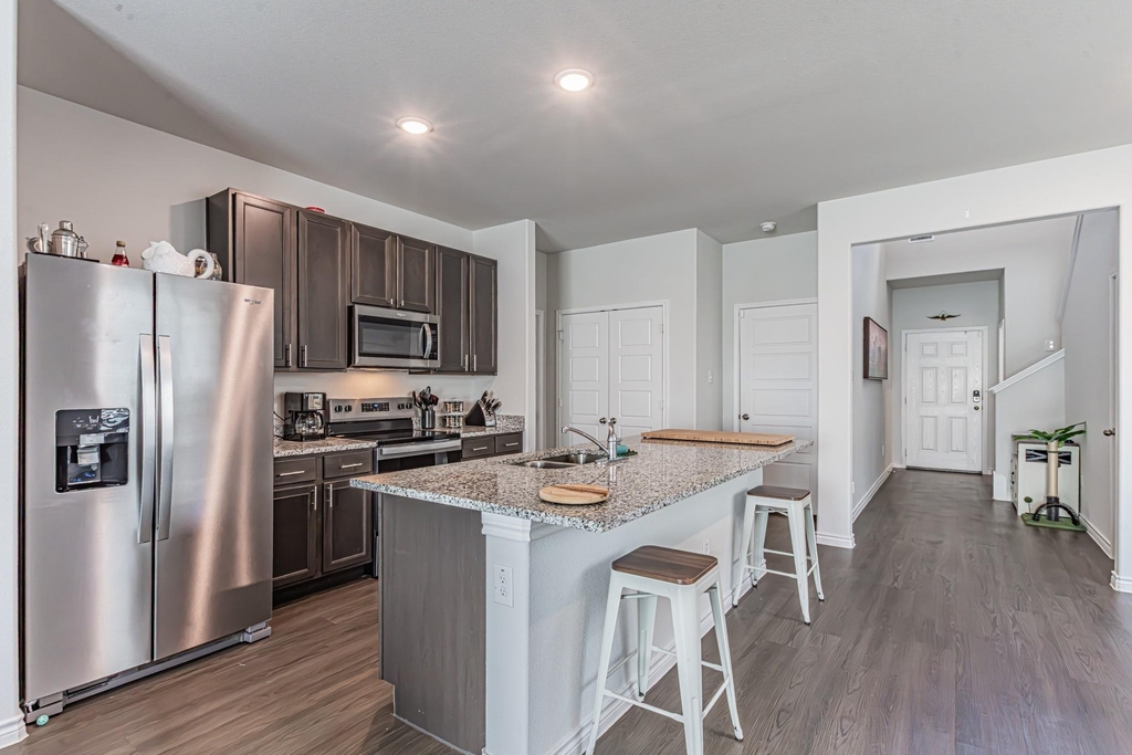 2421 Dahlia Drive - Photo 6
