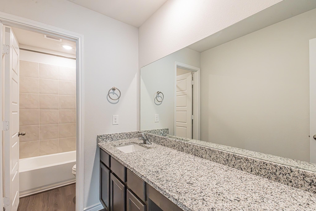 2421 Dahlia Drive - Photo 23
