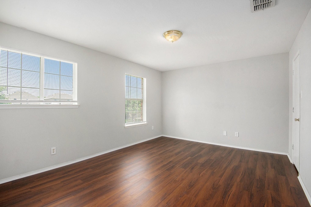4225 Silverwood Trail - Photo 17
