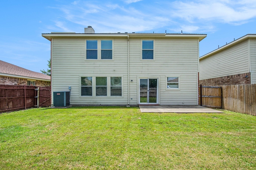 4225 Silverwood Trail - Photo 23