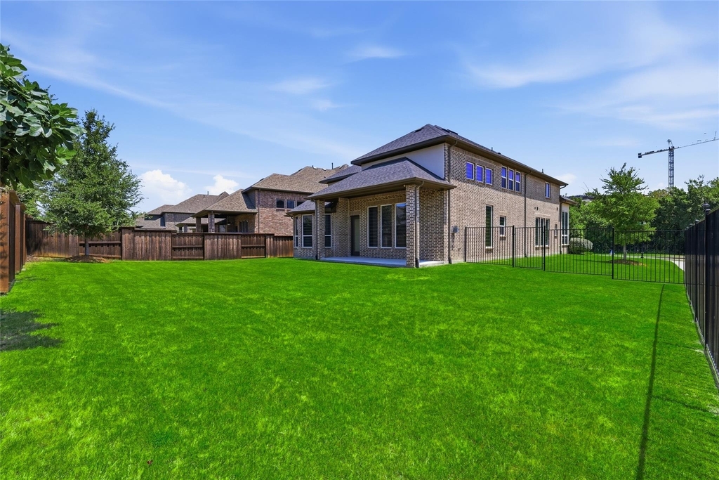 2101 Hebert Court - Photo 33