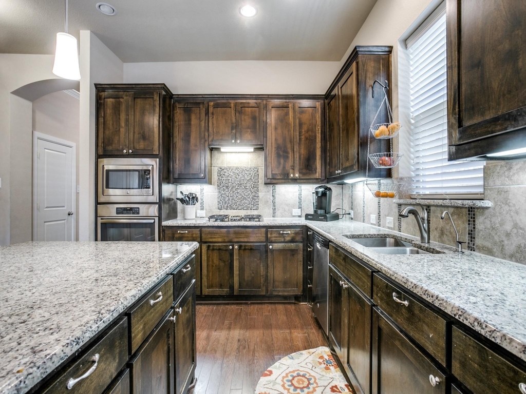 1010 Crystal Oak Lane - Photo 8
