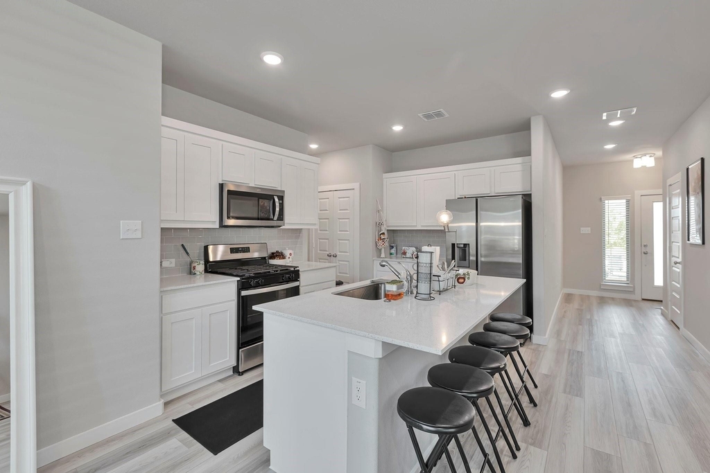 4703 Whitehill - Photo 4
