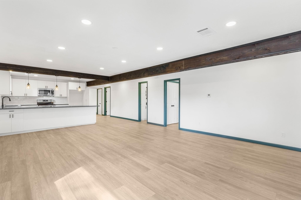 321 Crescent Drive - Photo 10
