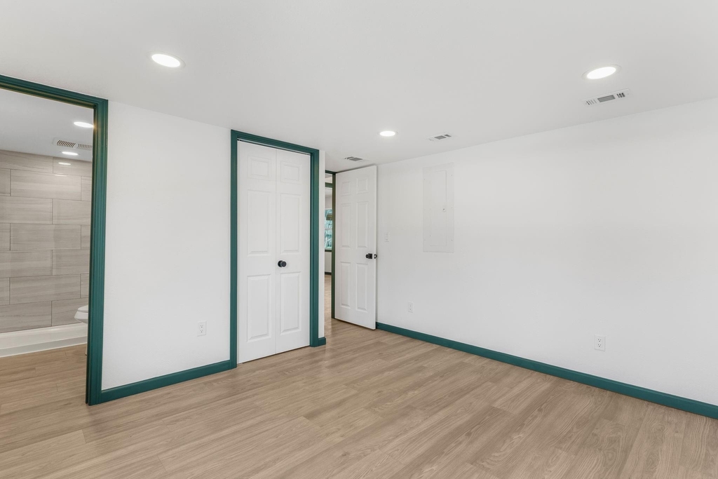 321 Crescent Drive - Photo 22