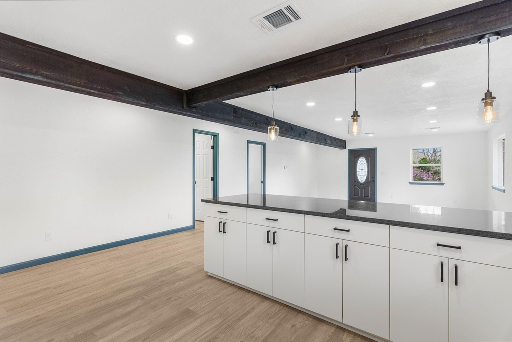 321 Crescent Drive - Photo 14