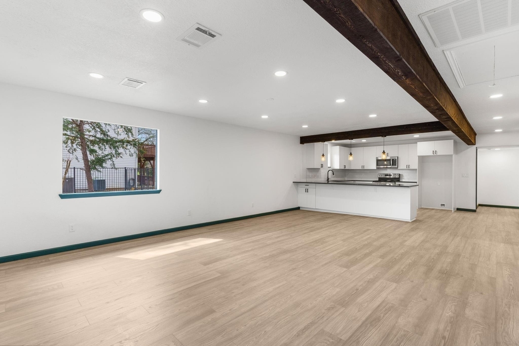 321 Crescent Drive - Photo 7