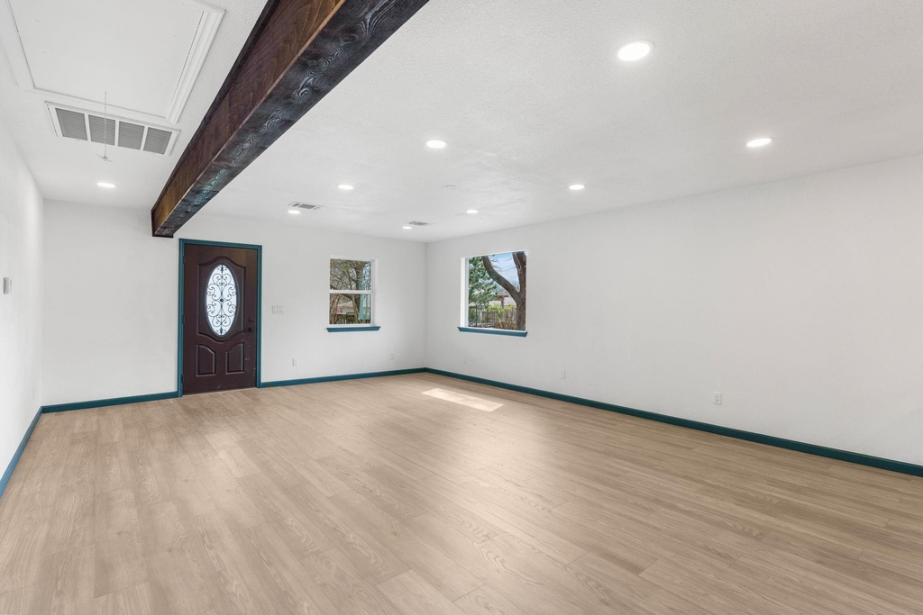 321 Crescent Drive - Photo 8