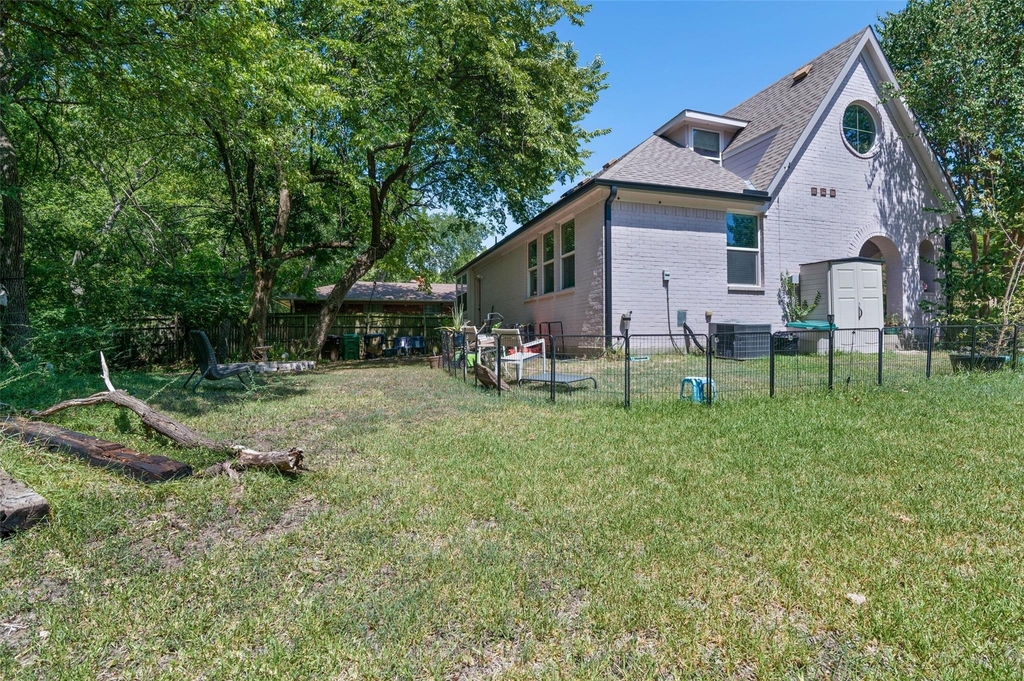 2220 Burning Tree Lane - Photo 16