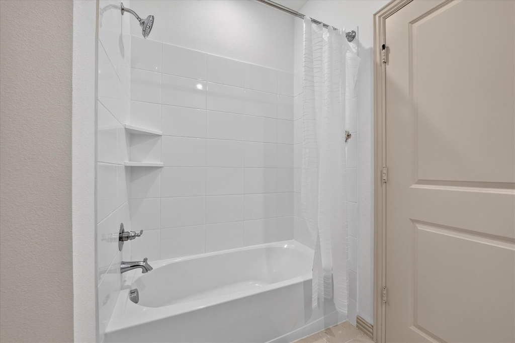 5360 Springlake Parkway - Photo 8