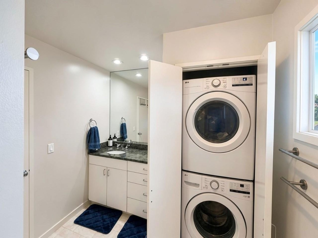 4122 Travis Street - Photo 5