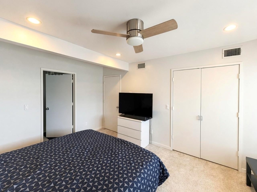 4122 Travis Street - Photo 9